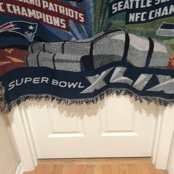 Like New NFL Superball XLIX  Woven Tapestry Throw - Picture 4 of 4